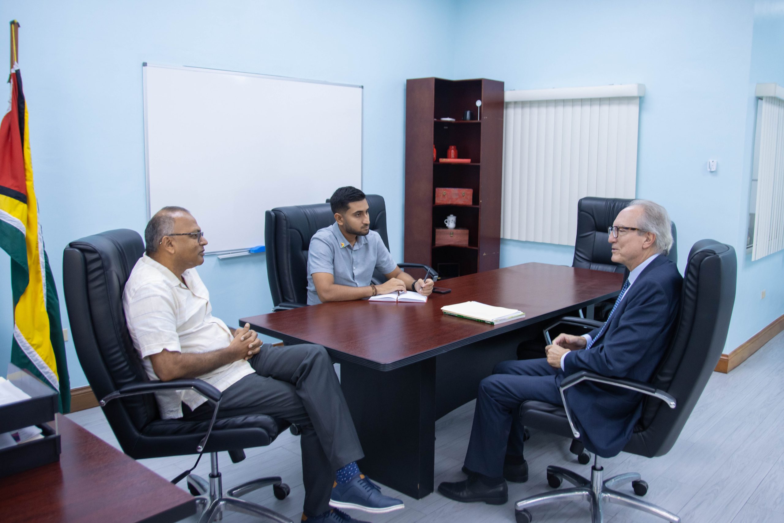 Health Minister, Spanish Counsellor Discuss Health Sector Cooperation